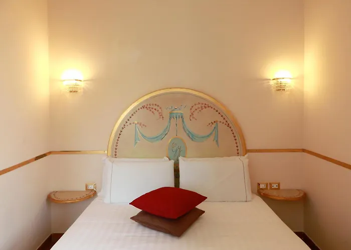 Residenza Gens Julia 4*